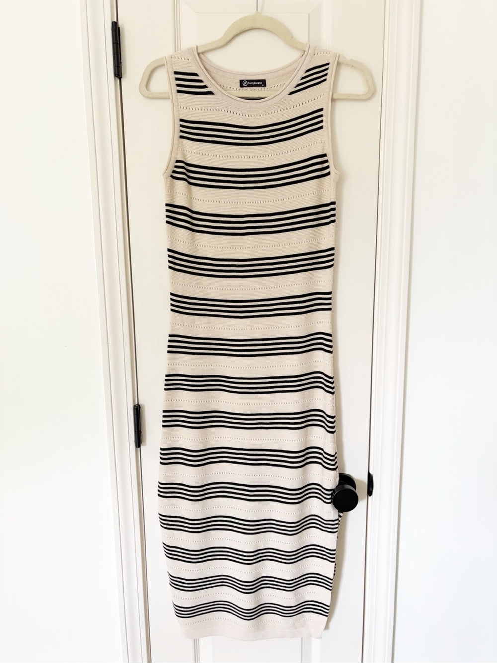 Small pretty garden Sleeveless Cream and Black Striped Midi Dress with Side slit - Picture 2 of 8